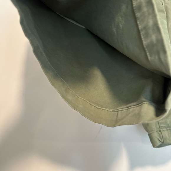 NWOT GAP Womens Dusty Green Sz: 32 - 8” Chino Stretch Shorts. Slash Pockets. - Picture 10 of 12